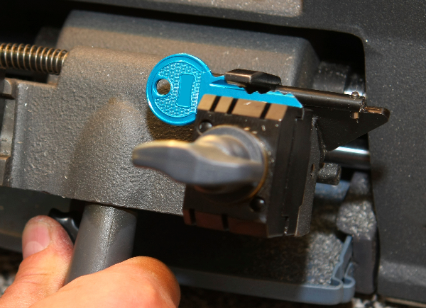key cutting